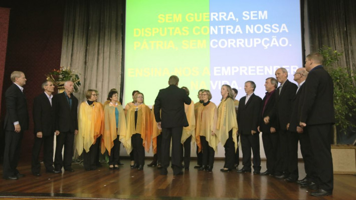 Coral da AABB participa de atividade na Unisc