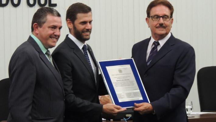 Câmara de Vereadores homenageia os 100 anos do BB no RS
