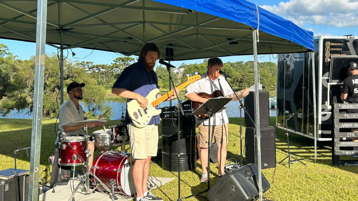Sunset na AABB: Música, Gastronomia e um Pôr do Sol Inesquecível!