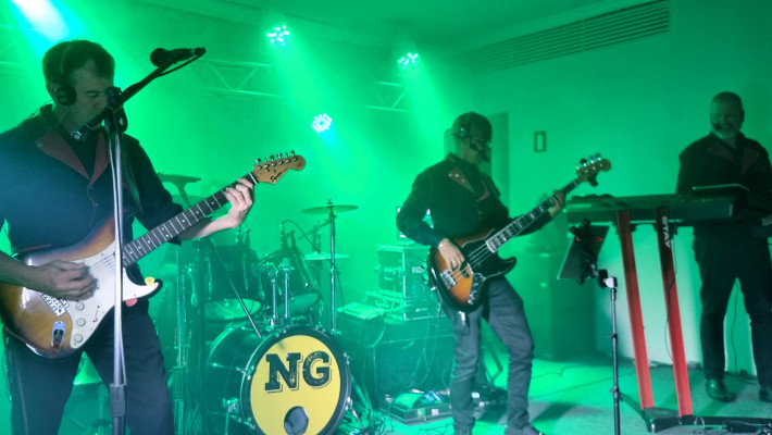 Música, alegria e chope gelado marcaram o Primeiro Gole - Esquenta da AABB para a Oktoberfest