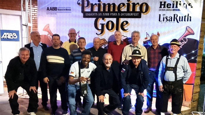 Música, alegria e chope gelado marcaram o Primeiro Gole - Esquenta da AABB para a Oktoberfest