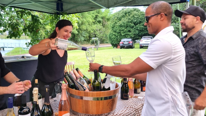 Wine Garden reúne associados e comunidade em uma noite especial de experiências e convivência