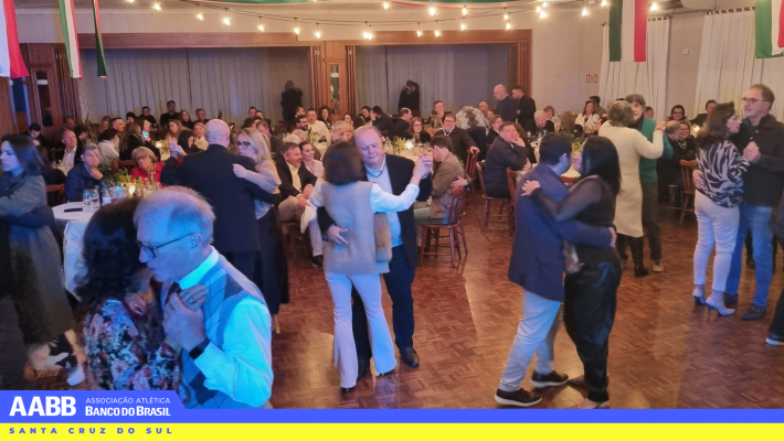 Noite Italiana reúne associados e amigos em noite de música, gastronomia e confraternização na AABB