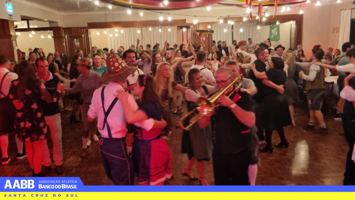  Primeiro Gole reúne mais de 200 pessoas e abre o clima da Oktoberfest na AABB
