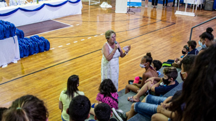 Educandos do programa AABB Comunidade recebem mochila com uniformes!