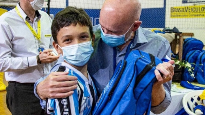 Educandos do programa AABB Comunidade recebem mochila com uniformes!