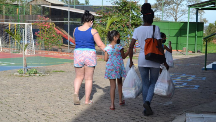 Ação Coronavírus COVID-19 entrega cestas básicas para educandos do Programa AABB Comunidade/SEE de S