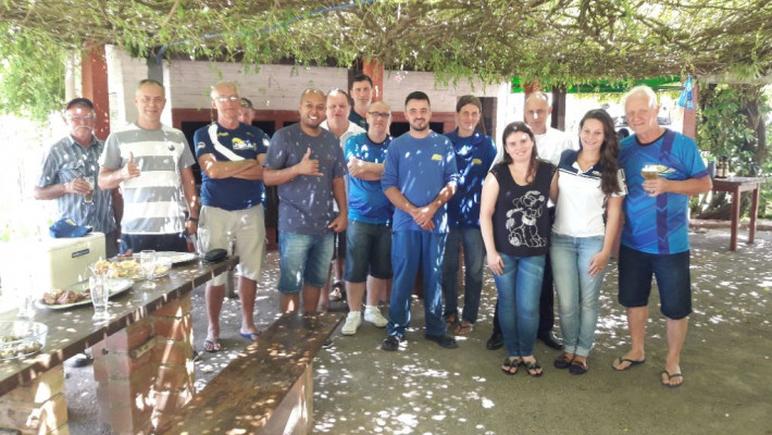 Diretoria e funcionários da AABB realizam almoço