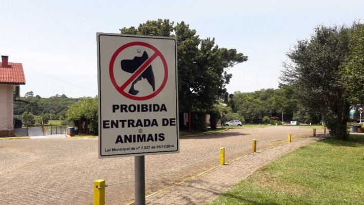 Por que é proibido entrar com animais na AABB Santa Cruz do Sul?