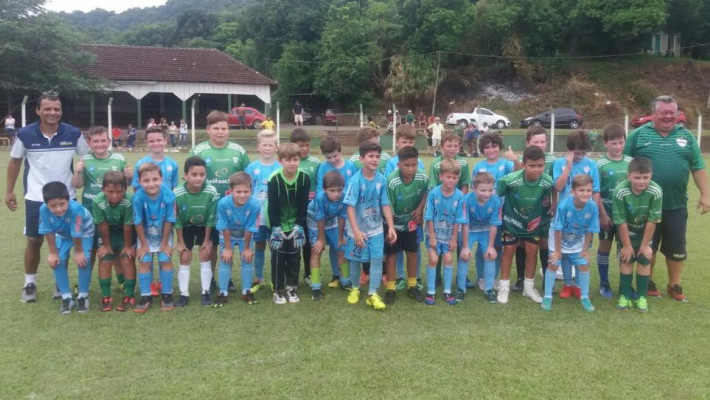 Escolinha da AABB Santa Cruz do Sul participou de amistoso