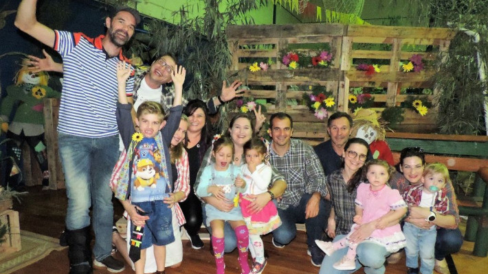 Arraiá da AABB encanta adultos e crianças