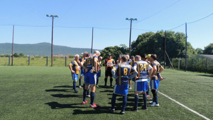 Equipe do futebol Supermaster de Aposentados realiza treino em Osório