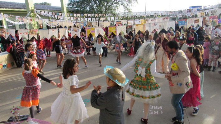 Programa AABB Comunidade leva Caravana Junina para Escolas