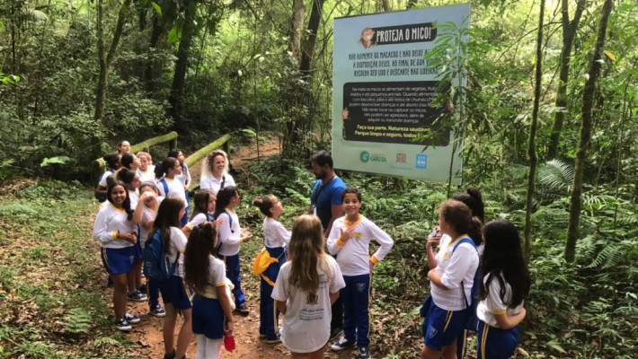Educandos do Programa AABB Comunidade visitam Parque da Gruta